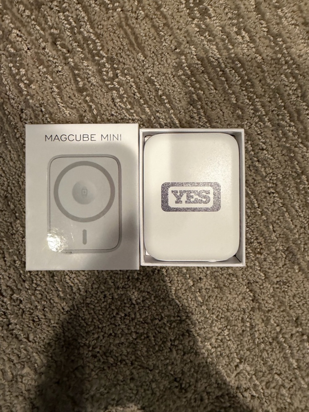 NIB Portable Charger  - White with YES logo MagCube Mini charger